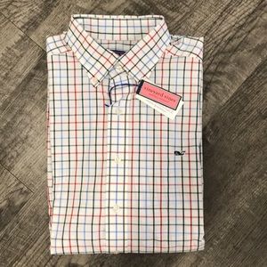 NWT Men’s Vineyard Vines button down shirt (M)